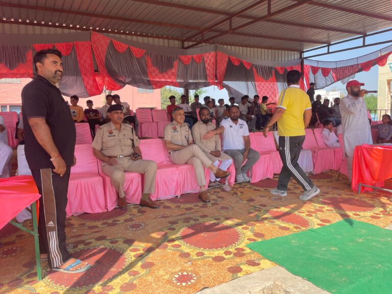 नशे को त्यागकर अपने जीवन में एक लक्ष्य निर्धारित कर उसे पूरा करें युवाः- डीएसपी सन्दीप धनखड़