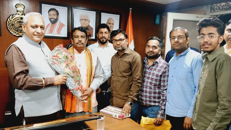 रणवीर सिंह गंगवा से उनके निवास स्थान पर मुलाकात