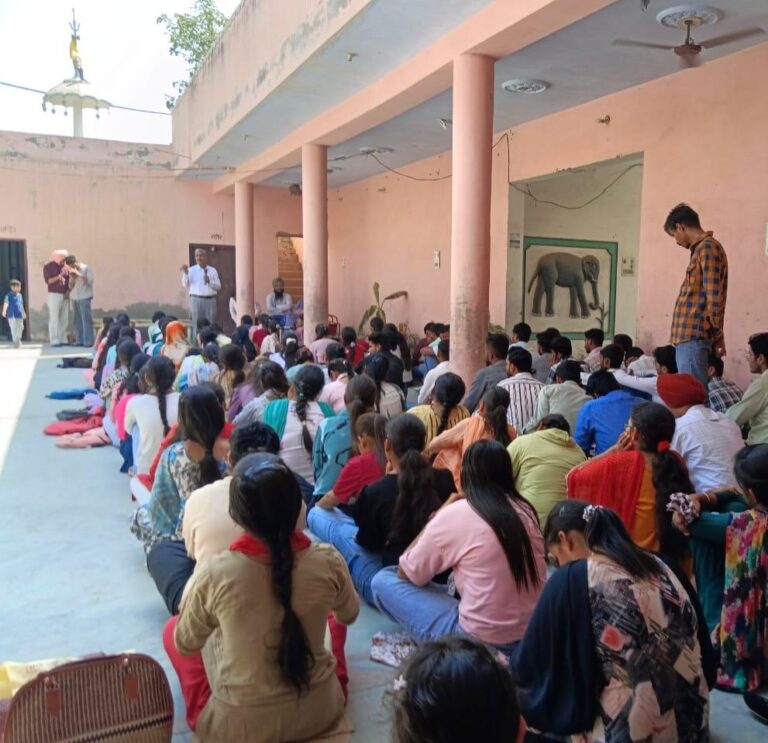 योग और सेवा के नाम रहा एनएसएस शिविर का दूसरा दिन