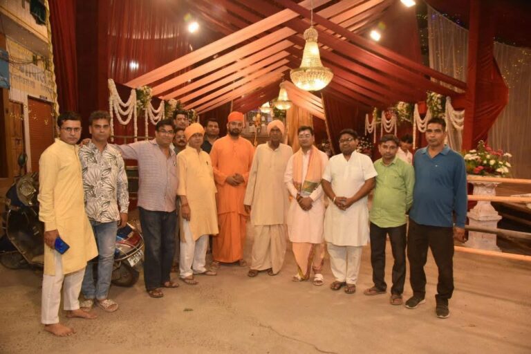 लाखों श्रद्धालु लगाएं बाबा के दरबार में हाजरी