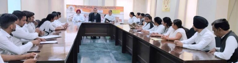 नवनियुक्त पैनल अधिवक्ताओं की बैठक
