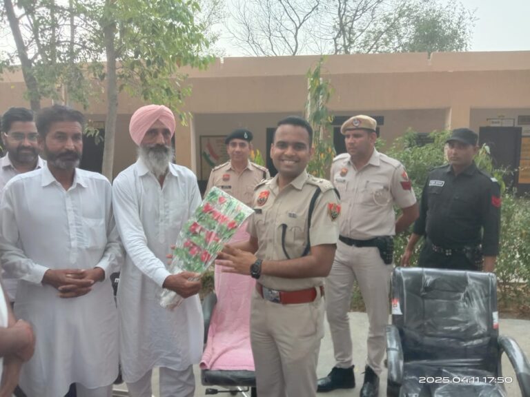एसपी ने ग्रामीणों  की  सुनी समस्याएं