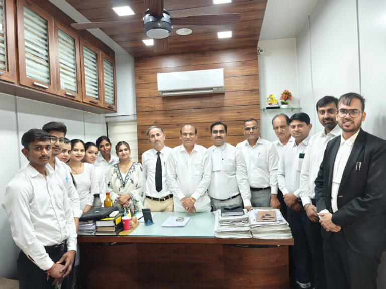 कोर्ट कॉम्पलेक्स में बैठक करके ईडी की दुर्भावनापूर्ण कार्रवाई के खिलाफ पारित किया निंदा प्रस्ताव