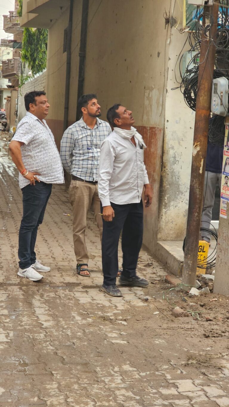 पार्षद मोनिका सर्राफ की तत्परता से हादसे की संभावना नियंत्रित