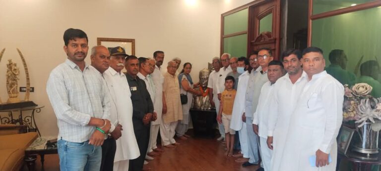 जेजेपी परिवार ने ताऊ देवीलाल की सेवाओं को किया याद