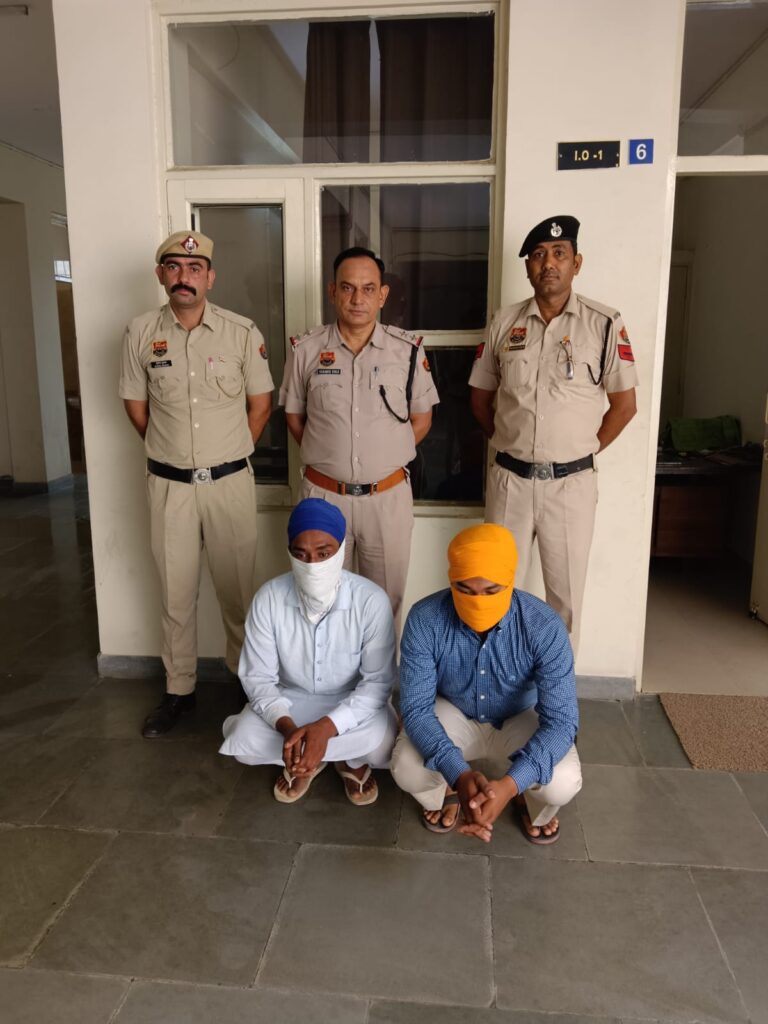 चौकी देसू जोधा पुलिस ने मोबाइल स्नेचिंग की वारदात को सुलझाते हुए दो को किया काबू
