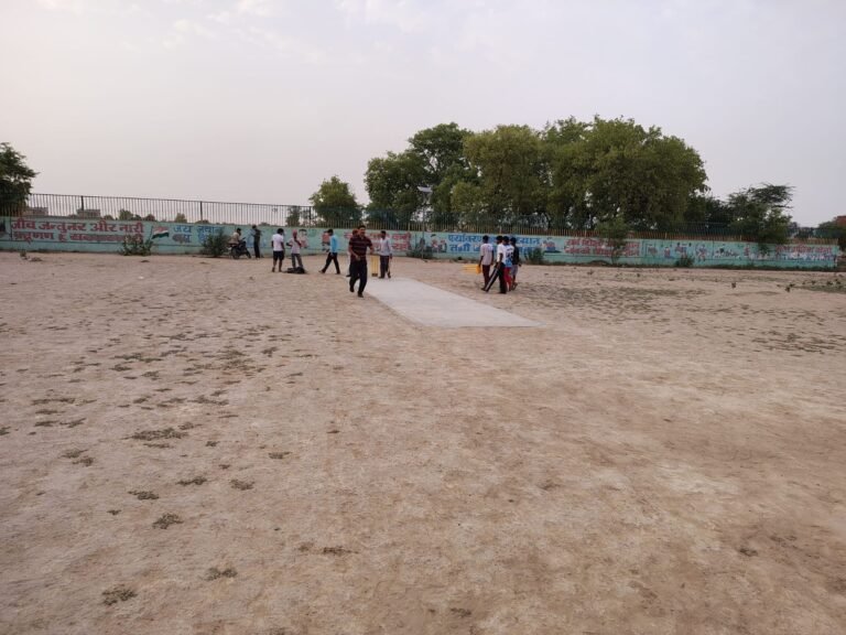 गांव सांवत खेड़ा में क्रिकेट का खेल करवाकर युवा खिलाड़ियों को नशे के बारे में किया जागरुक