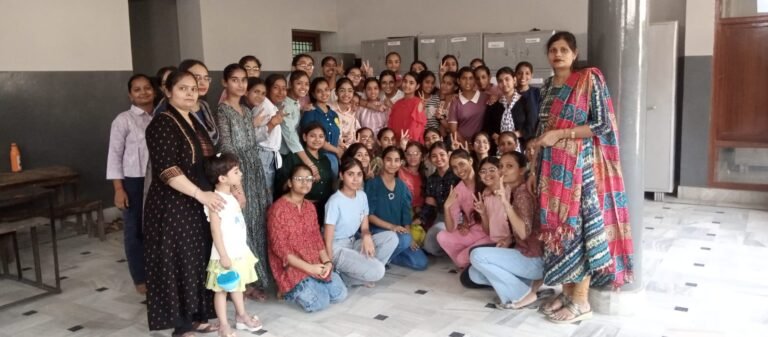 जैन स्कूल में विद्यार्थियों को भौगोलिक एवं ऐतिहासिक स्थलों से कराया अवगत