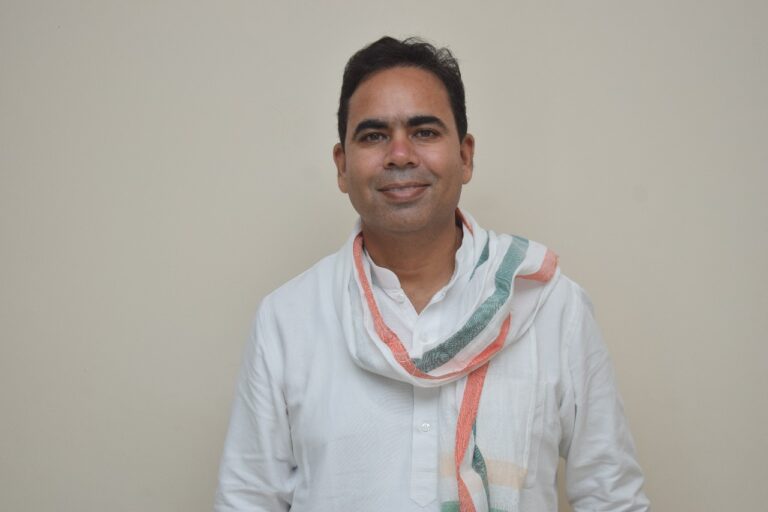 छात्रवृति में कटौती का मामला: हकृवि में छात्रों पर लाठीचार्ज की विधायक शीशपाल केहरवाला ने की निंदा