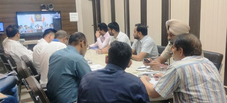 बरसाती मौसम में जल्द पानी निकासी के लिए सभी आवश्यक कदम उठाए अधिकारी : एडीसी