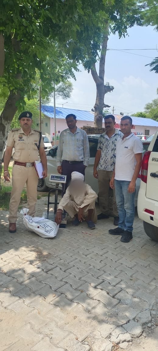 डोडा चूरा पोस्त सहित एक किया काबू