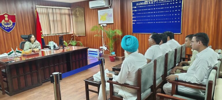 पुलिस अधीक्षक डबवाली ने की पुलिस पब्लिक समन्वय समिति के सदस्यों के साथ बैठक