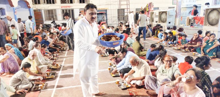 शिवालय मंदिर में भारी संख्या में भक्त कावड़ लेकर गाजे-बाजे के साथ नाचते-गाते हुए पहुंचे- बजरंग गर्ग