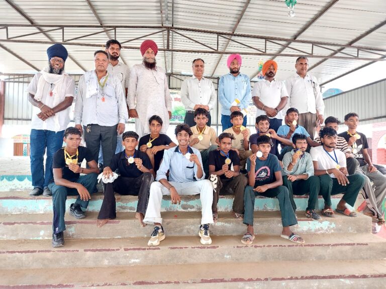 झोरड़ रोही राजकीय वरिष्ठ माध्यमिक विद्यालय में लड़कों की बड़ागुढ़ा खंड स्तरीय स्कूली खेल प्रतियोगिताओं का आयोजन किया