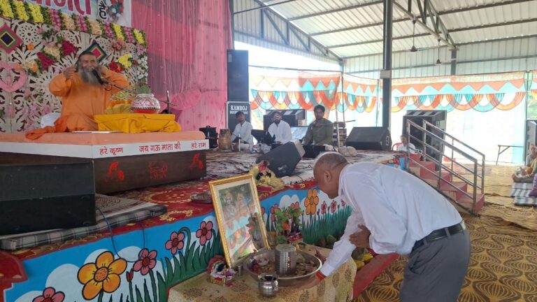 गौसेवा के लिए आमजन बढ़चढक़र करें सहयोग: स्वामी राजेंद्रानंद महाराज