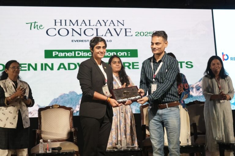 Reena Bhatti को हिमालयन कॉन्क्लेव – एवेरेस्ट समिट 3.0 में सम्मानित किया गया