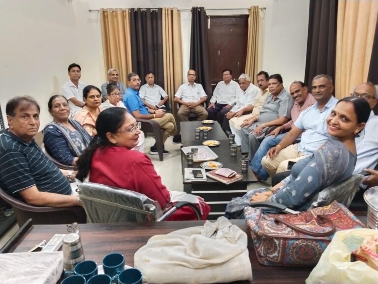 राष्ट्रीय समूहगान प्रतियोगिताा को लेकर बैठक में बनाई रणनीति
