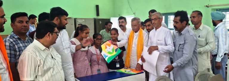 सेवा पखवाड़ा के तहत मेगा हेल्थ चेकअप व चित्रकला प्रतियोगिता का आयोजन
