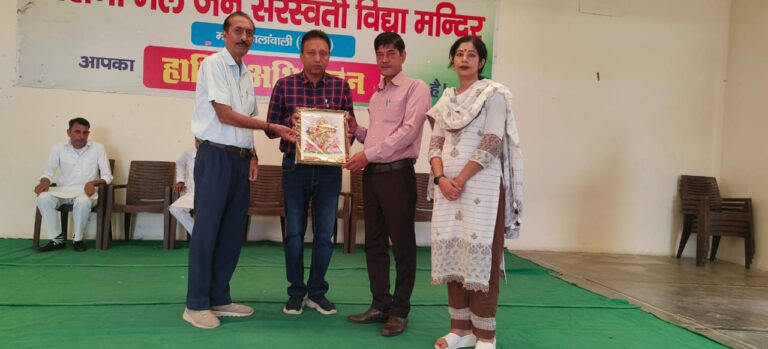 बिशना मल जैन सरस्वती विद्या मंदिर, कालांवाली में चेयरमैन महेश झोरड़  ने किया क्रीड़ांगण  व चिड़ियाघर का उद्घाटन
