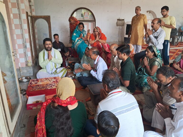श्री मद्भावगत कथा के समापन पर हुआ हवन यज्ञ, श्रद्धालुओं ने यज्ञ में डाली आहुतियां, लंगर-भंडारे का आयोजन