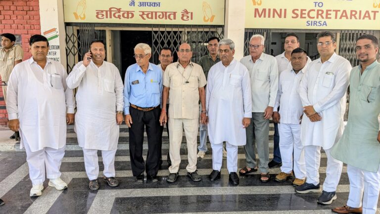 जेजेपी जिला कार्यकारिणी ने प्रशासन को सौंपा ज्ञापन