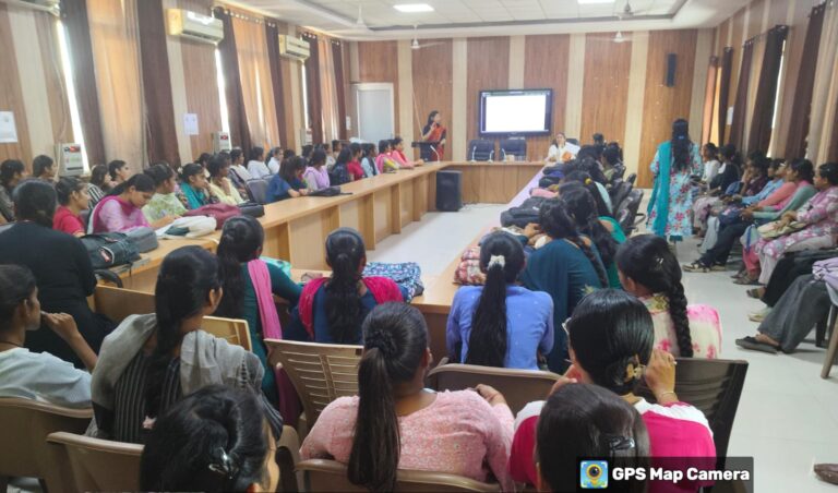 संतुलित आहार एवं नियमित स्वास्थ्य जांच छात्रों के लिए अत्यंत जरूरी- डॉ. गार्गी