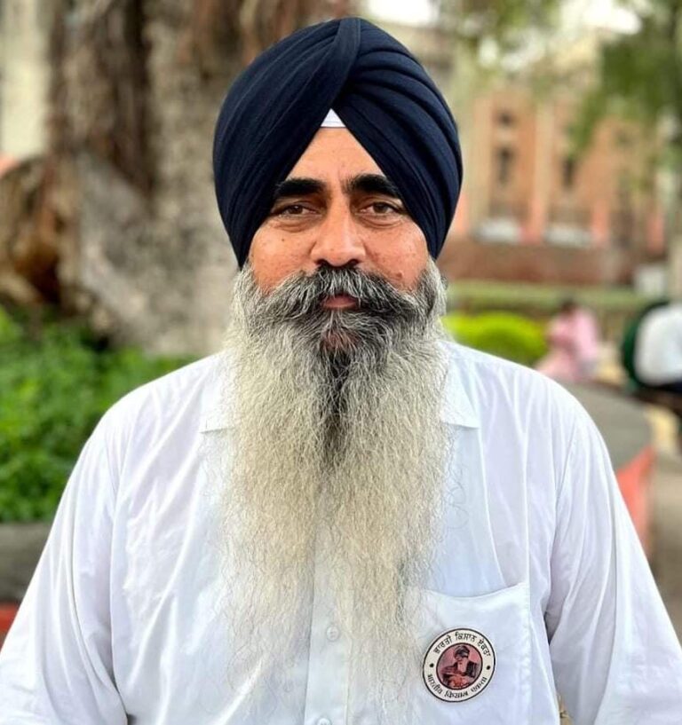 प्रधानमंत्री फसल बीमा योजना के तहत किसानों से किया जा रहा है धोखा: लखविंदर सिंह औलख
