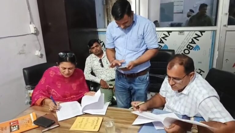बरवाला नगरपालिका में सीएम फ्लाइंग का औचक निरीक्षण, कई अनियमितताएं मिली
