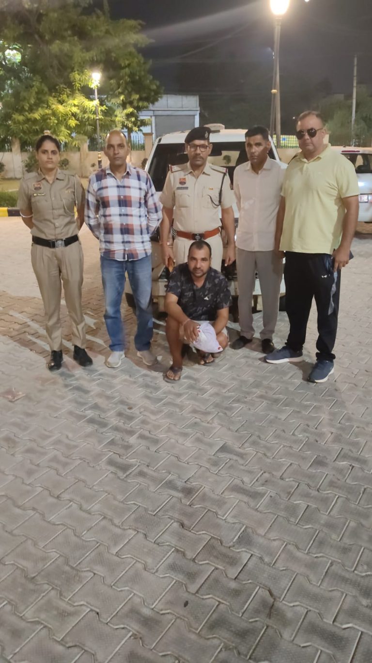 करीब 5 लाख रुपए की एक किलो 654 ग्राम अफीम सहित, तस्कर राजस्थान के चित्तौड़गढ़ से काबू