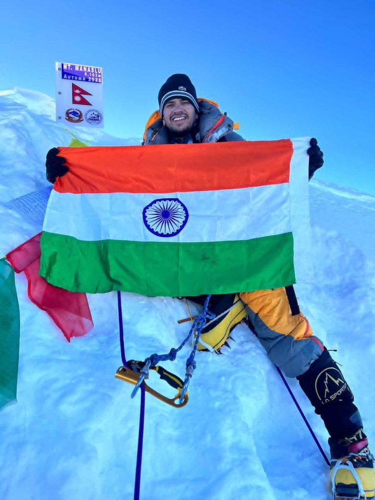 कैबिनेट मंत्री रणबीर गंगवा ने कहा कि नरेंद्र पर्वतारोही क्षेत्र में भारत व हरियाणा का नाम रोशन कर रहा है उससे कम आयु में बड़ी उपलब्धियों की है