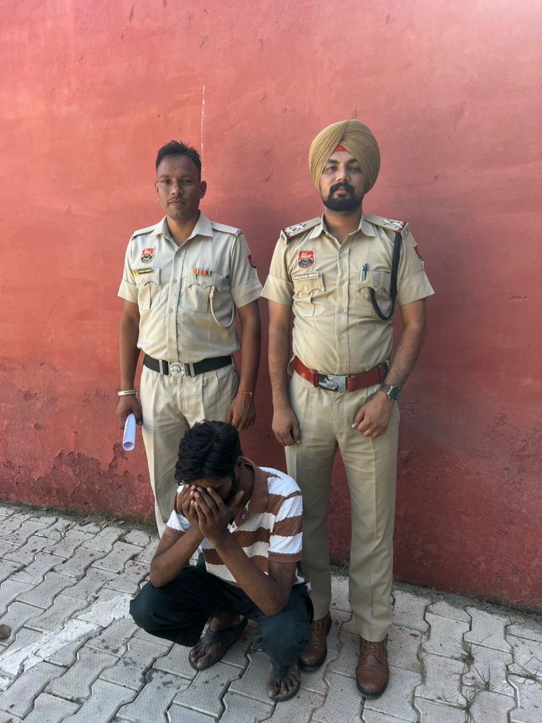 अदालत से गैरहाजिर आरोपी को काबू कर भेजा जेल