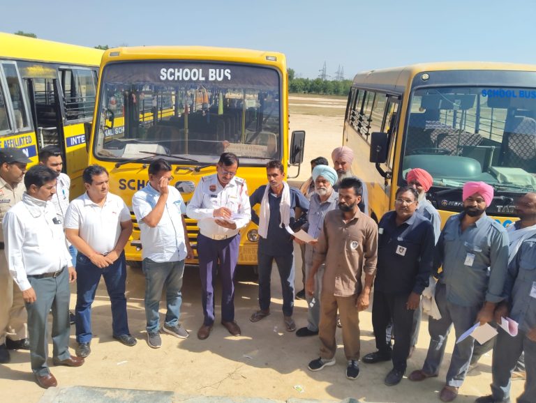 18 स्कूलों की 75 बसों का किया गया परीक्षण