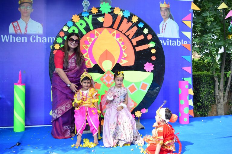 श्री चैतन्य टेक्नो स्कूल में धूमधाम से मनाया गया दीपावली उत्सव