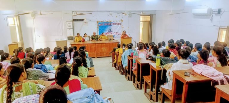 राजकीय महिला महाविद्यालय सिरसा में स्वच्छ्ता एवं स्वास्थ्य विषय पर विस्तार व्याख्यान का आयोजन: डॉ दिव्या ज्योति 