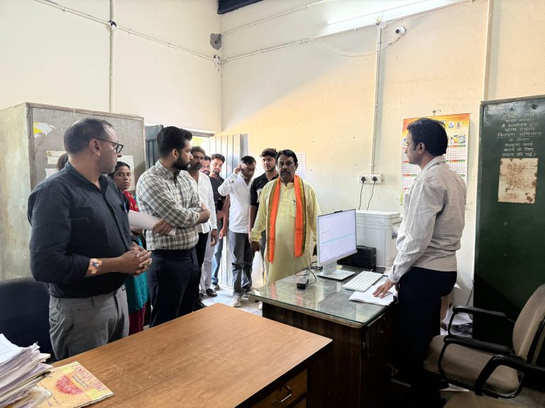 नगर परिषद में कर्मचारियों की उपस्थिति की कड़ी जांच