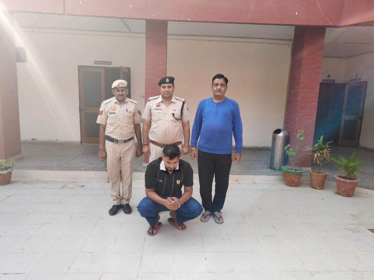 ऑपरेशन ट्रैकडाउन के तहत अवैध हथियार से हत्या करने के मामलें वांछित आरोपी काबू ।