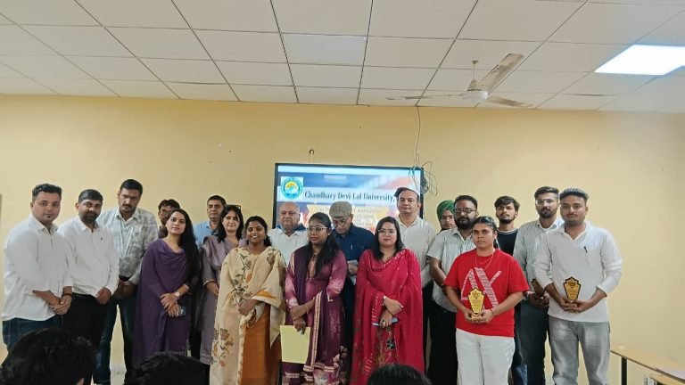 चौ. देवीलाल विश्वविद्यालय में इंटर कॉलेज मीडिया प्रश्नोत्तरी प्रतियोगिता संपन्न  