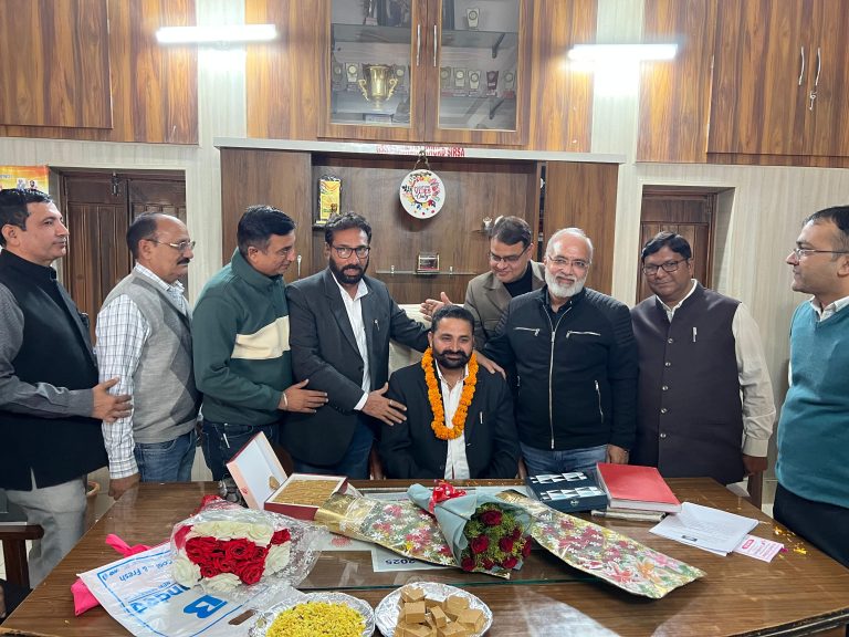 नवनियुक्त प्राचार्य नवदीप धुडिय़ा ने संभाला तलवाड़ा खुर्द स्कूल में कार्यभार