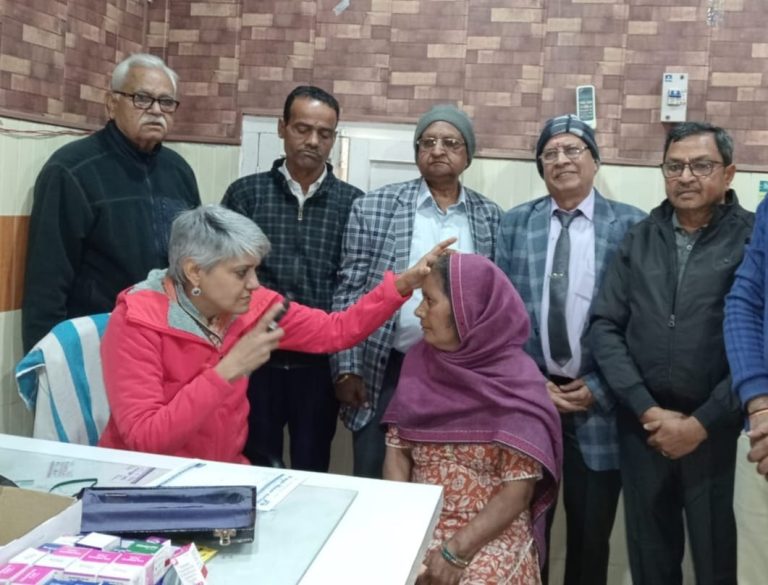 शिविर में 256 नेत्र रोगियों की जांच, 58 आपरेशन के लिए चयनित