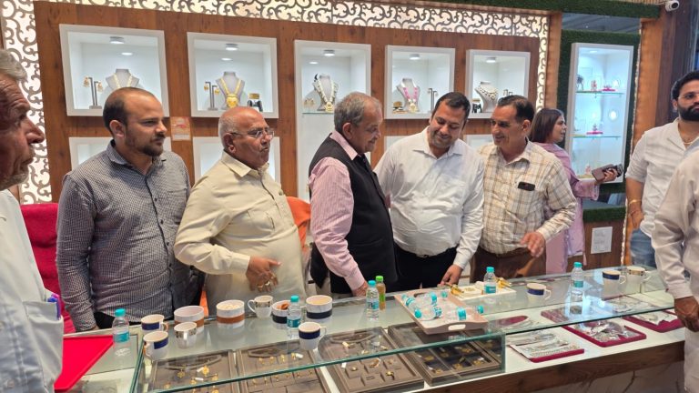सभी कार्यकर्ता एकजुटता के साथ संगठन की मजबूती के लिए करें काम: चौ. बीरेंद्र सिंह