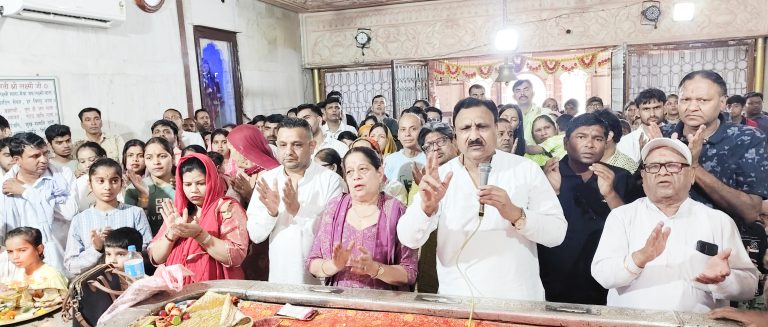 देवी-देवताओं की पूजा करने से मन को शांति मिलने के साथ-साथ घर में सुख शांति बनी रहती है- बजरंग गर्ग