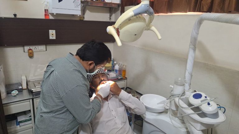 नि:शुल्क स्वास्थ्य व दंत चिकित्सा शिविर का सैकड़ों लोगों ने उठाया लाभ