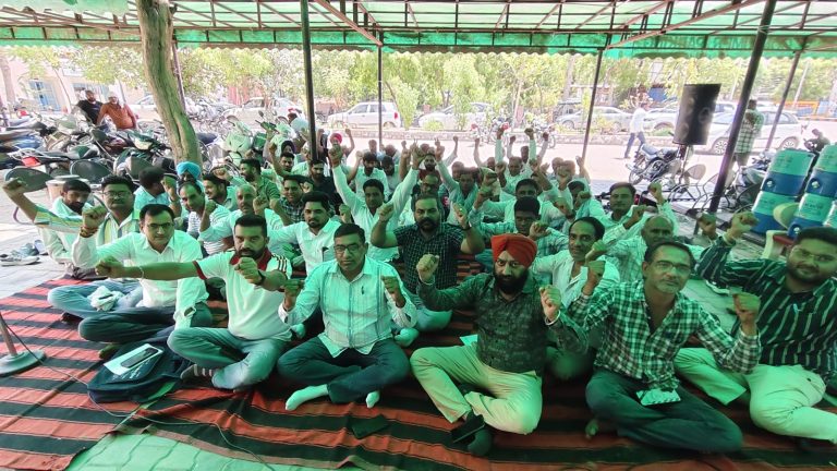 बिजली कर्मी 2 जुलाई को घेरेंगे बिजली मंत्री अनिल विज (गब्बर) का आवास: खोड