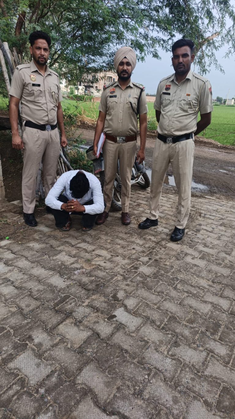 10 ग्राम 12 मिलीग्राम हेरोइन सहित युवक काबू ।