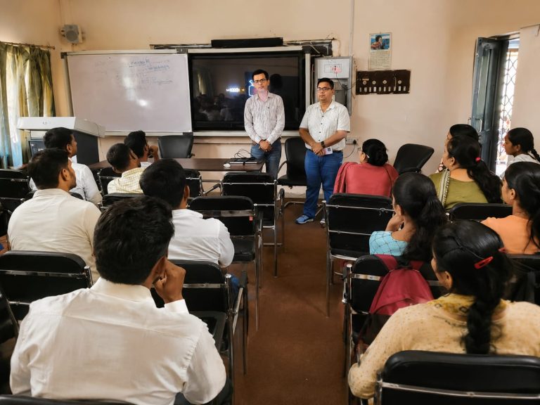 ग्रुप-डी कर्मचारी विद्यालय व्यवस्था की रीढ़, प्रशिक्षण का ज्ञान व्यवहार में उतारें: डा. मनोज पुरी
