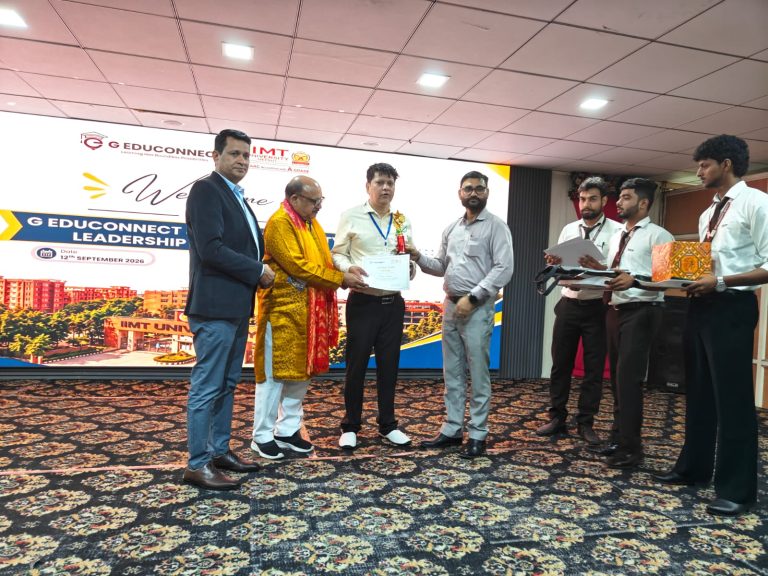 आईआईएमटी विश्वविद्यालय में डॉ. अनिल धानुका को मिला राइजिंग स्टार करियर कंसल्टेंट सम्मान