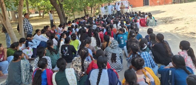 “नशा होता अच्छा- माँ कहती खा बच्चा” – डॉ. अशोक कुमार वर्मा