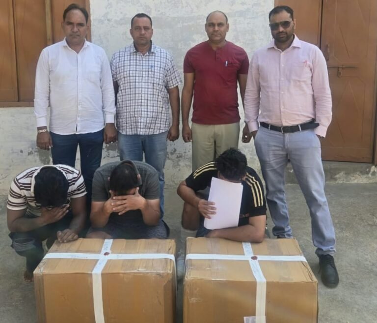 सीआईए सिरसा पुलिस ने स्कूटी सवार 3 युवकों को 72,285 नशीली गोलियों-कैप्सूल सहित दबोचा ।
