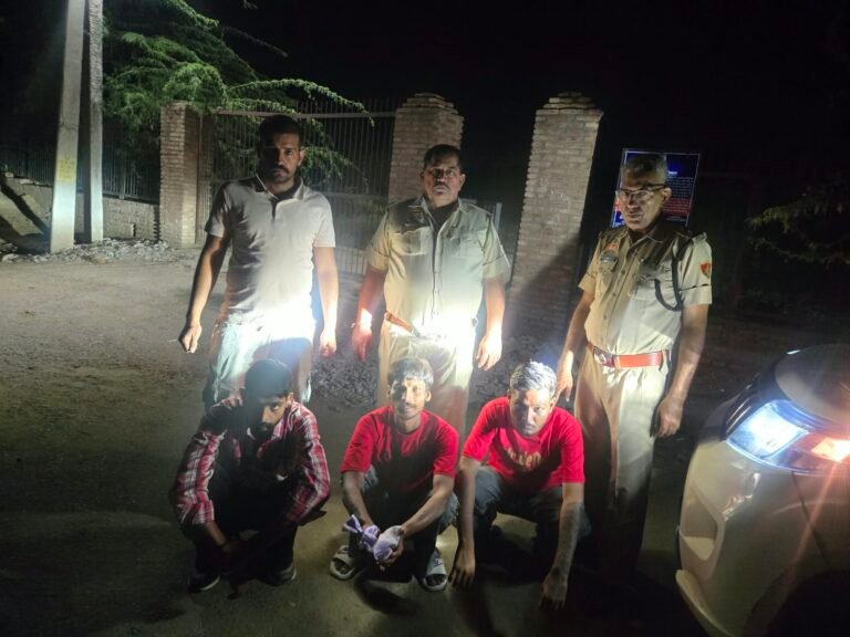 सीआईए सिरसा पुलिस ने 6 ग्राम 44 मिलीग्राम हेरोइन सहित तीन युवक दबोचे ।