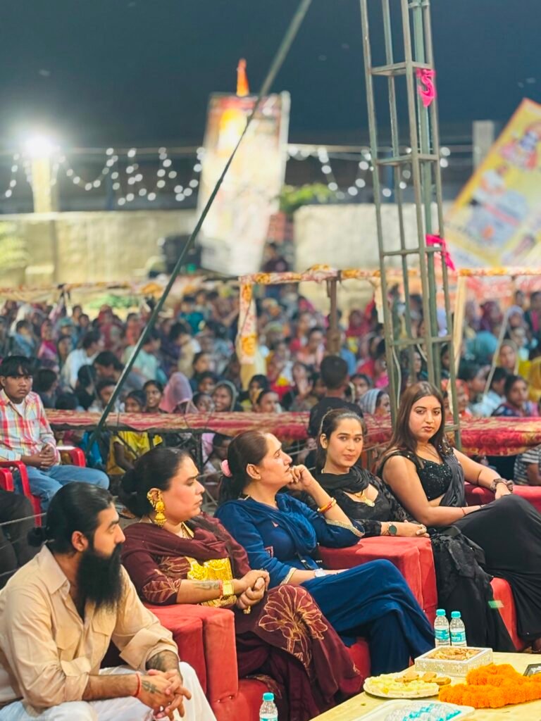 श्री लक्ष्मण कला केंद्र के मंच से संजू महंत ने किया नशे रूपी रावण के वध का आह्वान